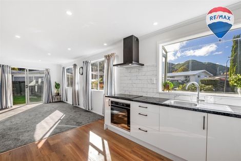 Photo of property in 1/21 Denver Grove, Totara Park, Upper Hutt, 5018