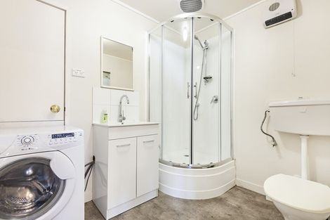 Photo of property in 2 Kopiko Way, Brooklyn, Wellington, 6021