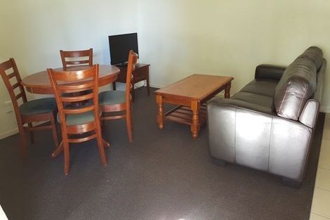 Photo of property in 8d Schnapper Rock Road, Schnapper Rock, Auckland, 0632