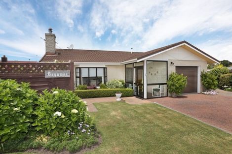 Photo of property in 3 Mcilwaine Place, Marton, 4710