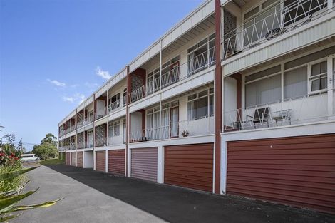 Photo of property in 9/219 Onewa Road, Birkenhead, Auckland, 0626
