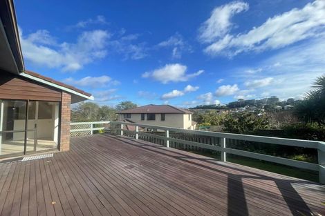 Photo of property in 4 Delisle Place, Windsor Park, Auckland, 0632