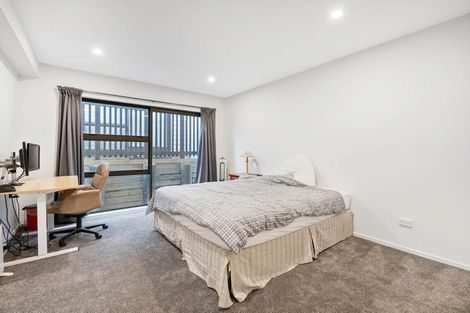Photo of property in 4 Pleasant Way, Matakatia, Whangaparaoa, 0930