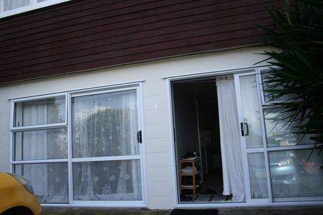 Photo of property in 17 Holland Road, Hillcrest, Auckland, 0627