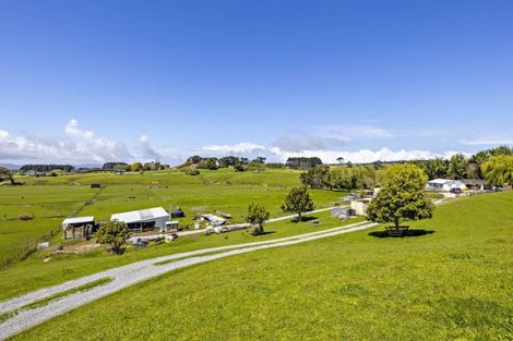 Photo of property in 141 Karioitahi Road, Waiuku, 2683