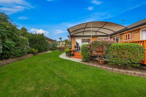 Photo of property in 8 Toledo Avenue, Henderson, Auckland, 0612