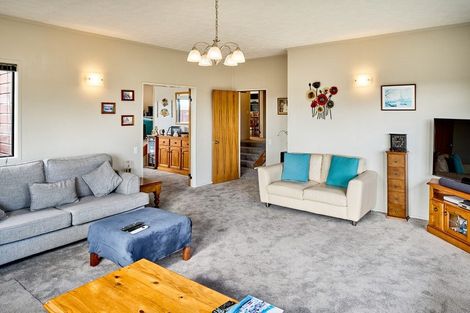 Photo of property in 13 Halladale Road, Papakowhai, Porirua, 5024