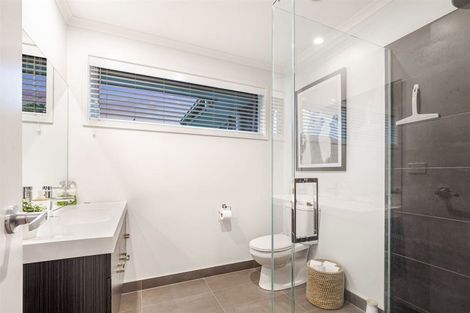 Photo of property in 20 Eric Farley Drive, Kumeu, 0810