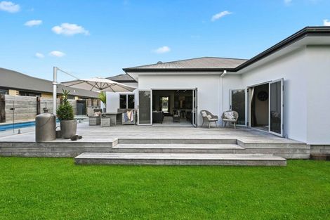 Photo of property in 94 Rototuna Road, Rototuna, Hamilton, 3210