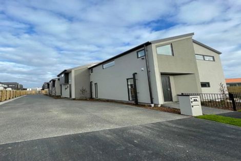 Photo of property in 3/45 Division Street, Riccarton, Christchurch, 8041