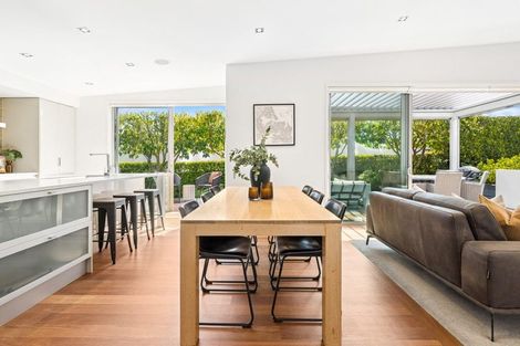 Photo of property in 6 Woolshed Lane, Pukekohe, 2120