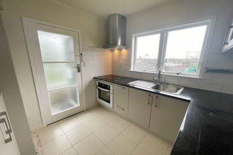 Photo of property in 8/477 Mount Albert Road, Mount Roskill, Auckland, 1042