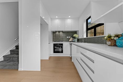 Photo of property in 163a Bradbury Road, Botany Downs, Auckland, 2010