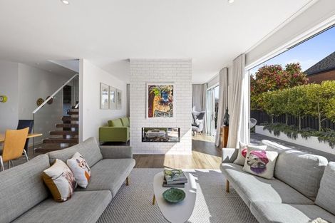 Photo of property in 17 Strowan Road, Strowan, Christchurch, 8052