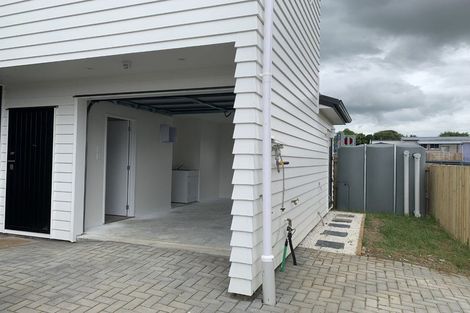 Photo of property in 17c Massine Place, Randwick Park, Auckland, 2105