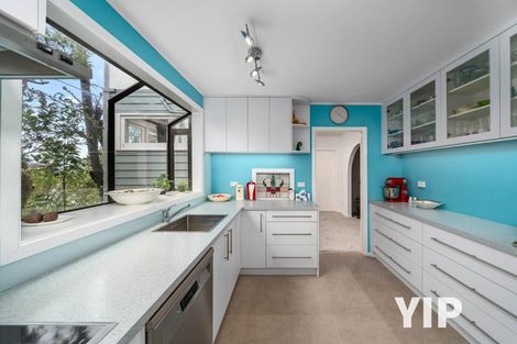Photo of property in 11 Kau Kau Way, Ngaio, Wellington, 6035