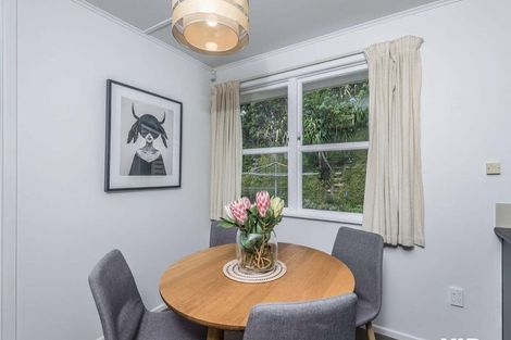 Photo of property in 5 Catherine Crescent, Paparangi, Wellington, 6037