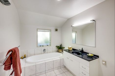 Photo of property in 130a Priestley Terrace, Bluff Hill, Napier, 4110