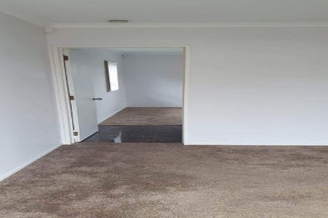 Photo of property in 2/18 York Road, Papatoetoe, Auckland, 2104
