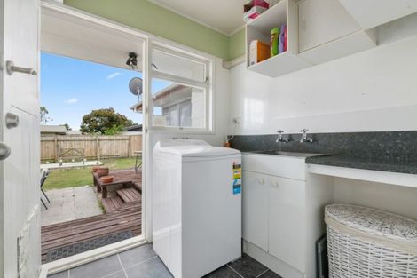 Photo of property in 9 Waihi Place, Westbrook, Palmerston North, 4412