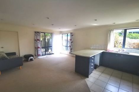 Photo of property in 18 Pukatea Avenue, Albany, Auckland, 0632