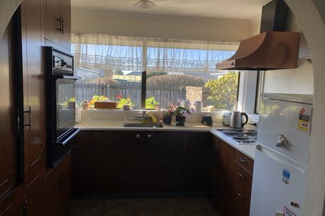 Photo of property in 2/54 Aorangi Road, Bryndwr, Christchurch, 8053