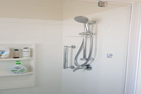 Photo of property in 38a Sunnynook Road, Sunnynook, Auckland, 0620