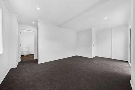 Photo of property in 5 Frank Evans Place, Henderson, Auckland, 0610