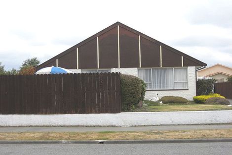 Photo of property in 2/15 Heathglen Avenue, Parklands, Christchurch, 8083