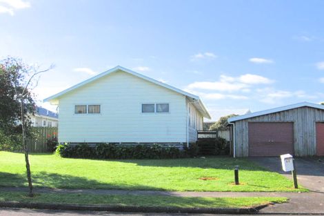 Photo of property in 17 Keri Anne Place, Goodwood Heights, Auckland, 2105