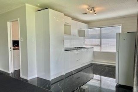 Photo of property in 80a Millbrook Road, Henderson, Auckland, 0612