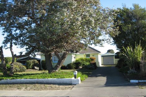 Photo of property in 106 Palmers Road, New Brighton, Christchurch, 8083