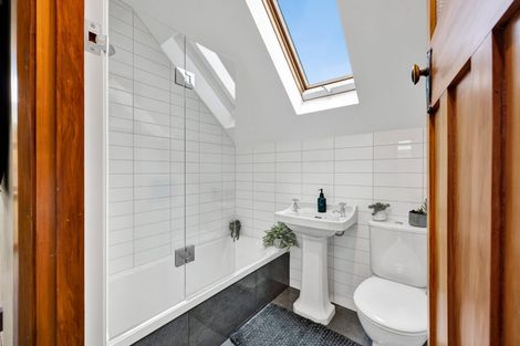 Photo of property in 192a Mangorei Road, Merrilands, New Plymouth, 4312