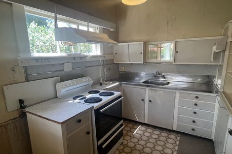 Photo of property in 21 Pahiatua Street, Hokowhitu, Palmerston North, 4410