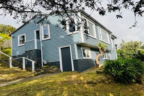 Photo of property in 2 Bowes Crescent, Strathmore Park, Wellington, 6022