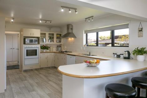 Photo of property in 77 Acacia Bay Road, Nukuhau, Taupo, 3330