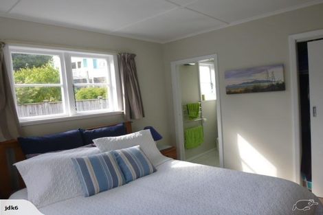 Photo of property in 76 Te Moana Road, Waikanae Beach, Waikanae, 5036