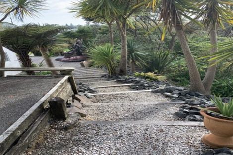 Photo of property in 17 Maori Hut Road, Red Beach, 0932