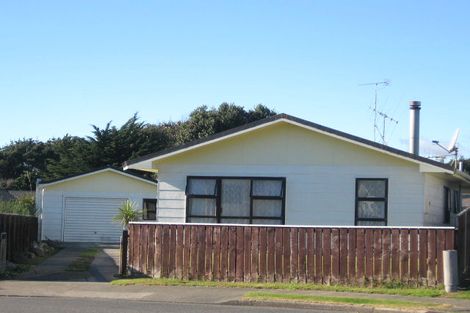 Photo of property in 8 Dodds Crescent, Otaki Beach, Otaki, 5512