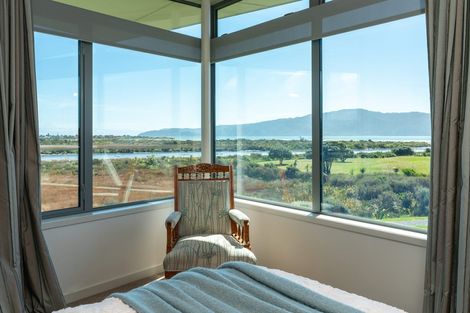 Photo of property in 116 Queens Road, Waikanae Beach, Waikanae, 5036