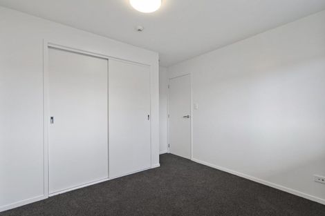 Photo of property in 1/4045f Great North Road, Glen Eden, Auckland, 0602