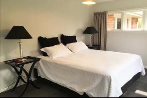 Photo of property in 9 Hampton Place, Burnside, Christchurch, 8053