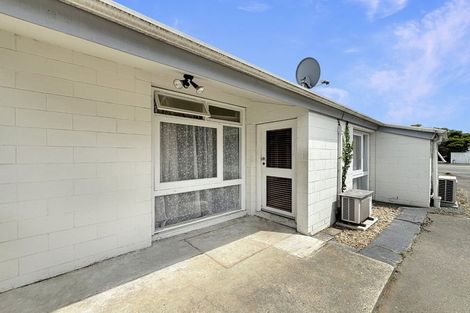 Photo of property in 2/12 Mcfaddens Road, St Albans, Christchurch, 8052