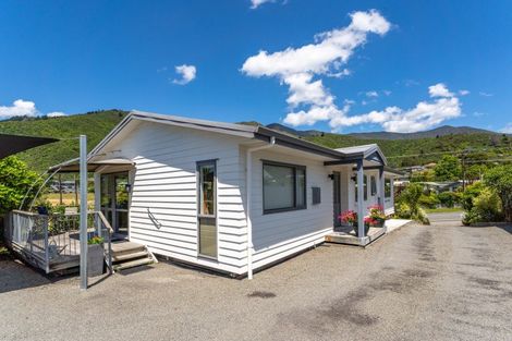 Photo of property in 247b Waikawa Road, Waikawa, Picton, 7220
