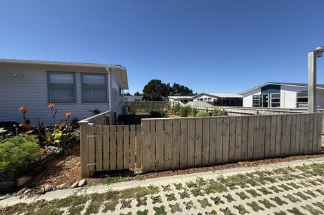 Photo of property in 1b Community Green, Featherston, 5710