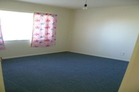 Photo of property in 3 Thalia Place, Totara Vale, Auckland, 0629
