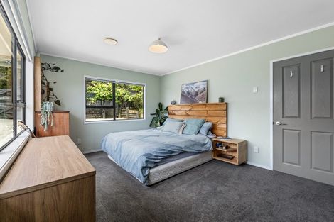 Photo of property in 1141 Scenic Drive North, Swanson, Auckland, 0816