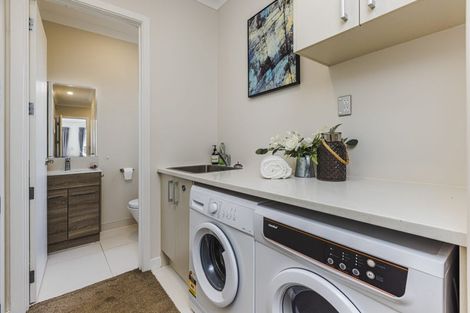 Photo of property in 14 Paso Fino Crescent, Karaka, Papakura, 2113