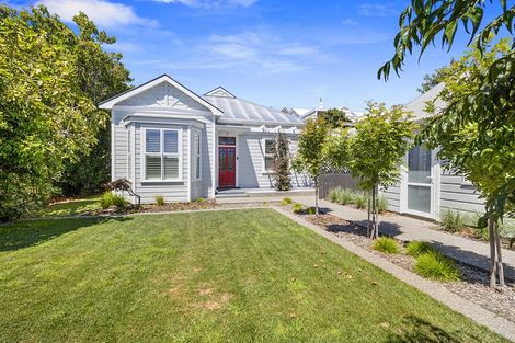 Photo of property in 56 Gilbert Street, New Plymouth, 4310