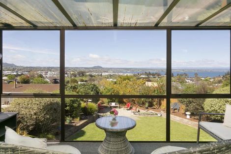 Photo of property in 77 Acacia Bay Road, Nukuhau, Taupo, 3330